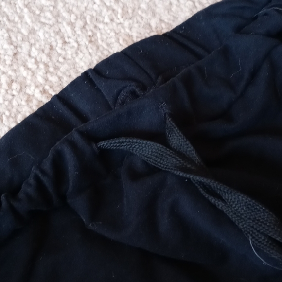 Black sweatpants - Picture 2 of 3